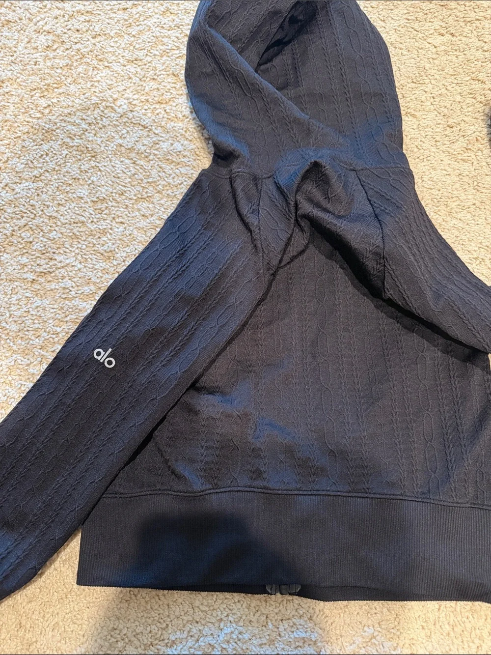 ALO Yoga sleek black